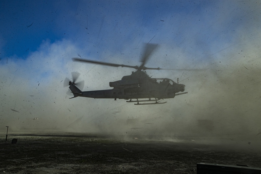 HMLA-369 Marines conduct FARP operations