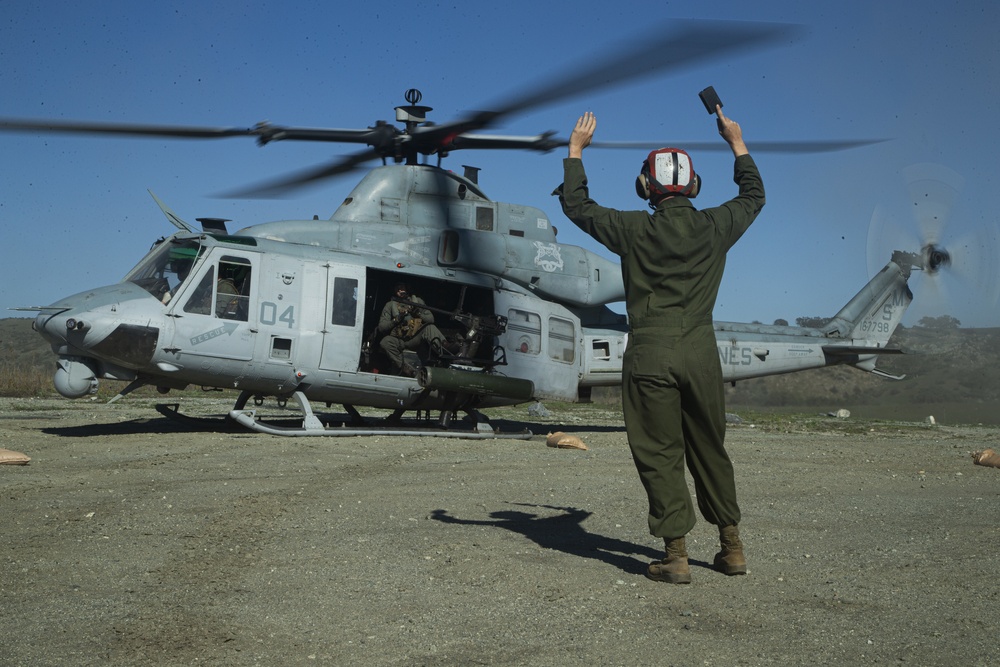 HMLA-369 Marines conduct FARP operations