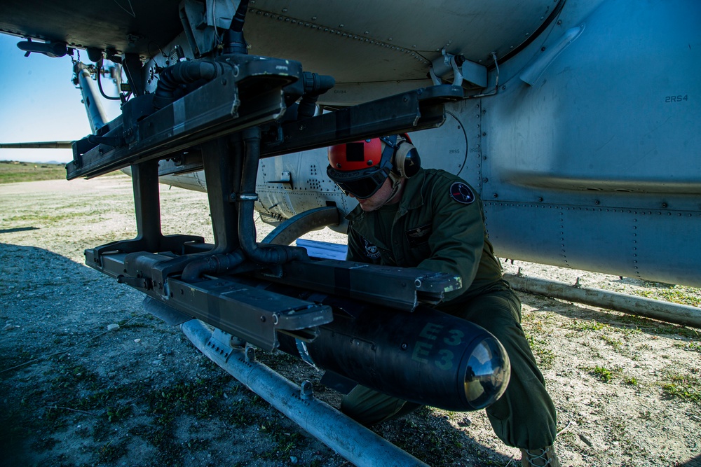 HMLA-369 Marines conduct FARP operations