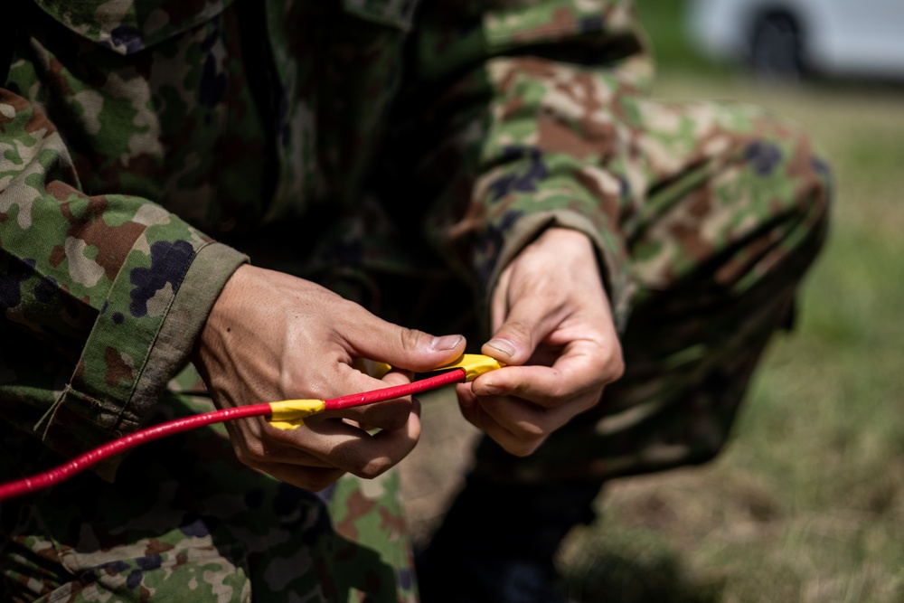 JGSDF, MCIPAC EOD technicians conduct UXO disposal operations
