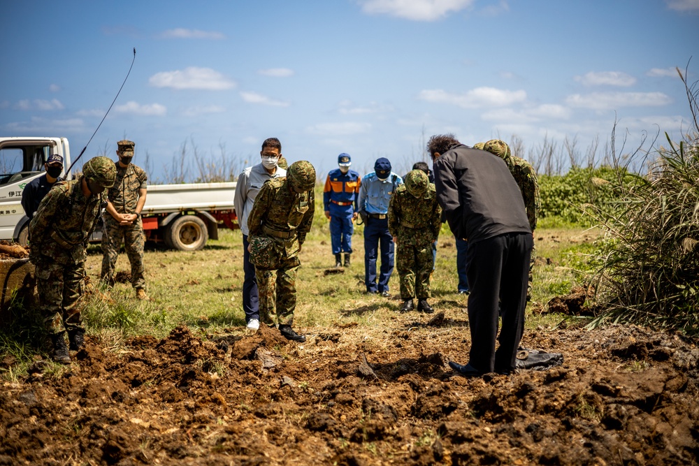 JGSDF, MCIPAC EOD technicians conduct UXO disposal operations