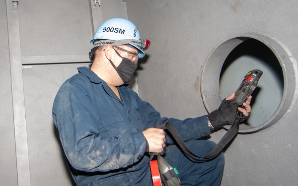 Space Aiders: Norfolk Naval Shipyard’s SurgeMain Sailors Work with Navy Competent Persons Core Group