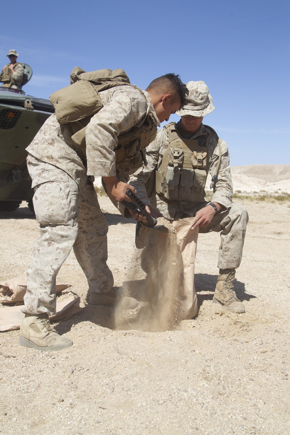 1/5 Marines conduct mortar range during FSCEX