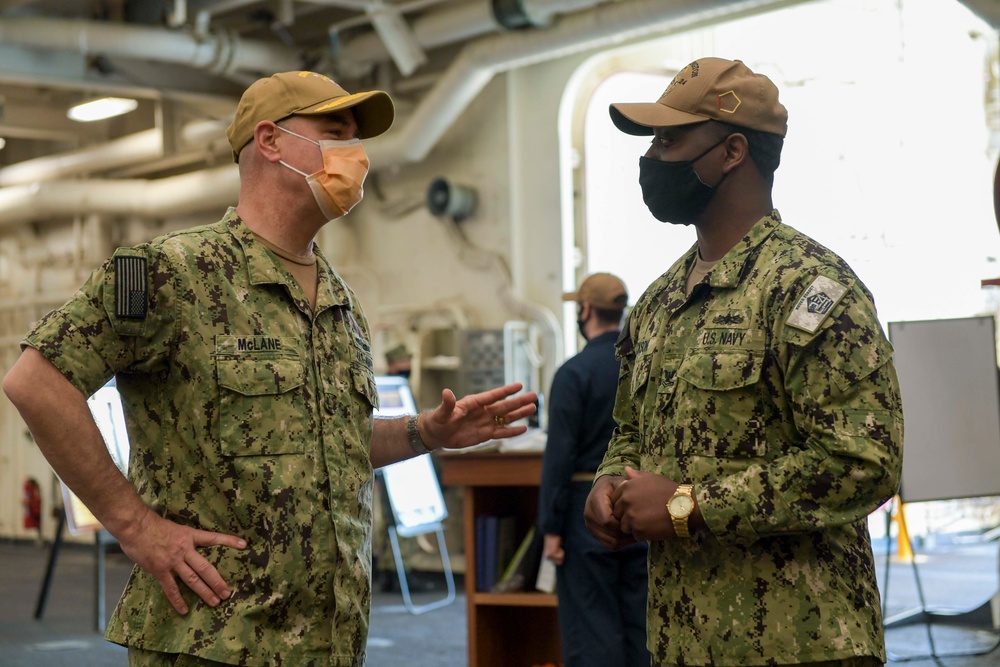 COMNAVSURFLANT Visits LPD 24