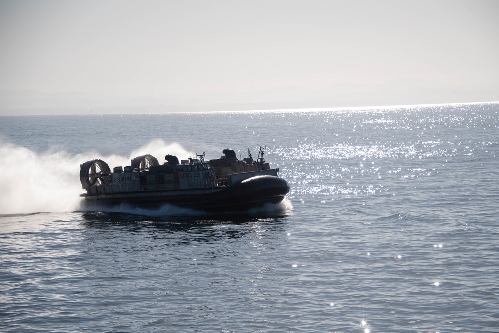 USS Portland (LPD 27) LCAC