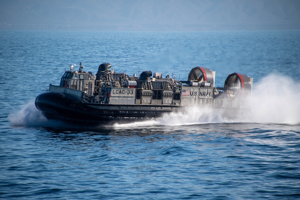 USS Portland (LPD 27) LCAC