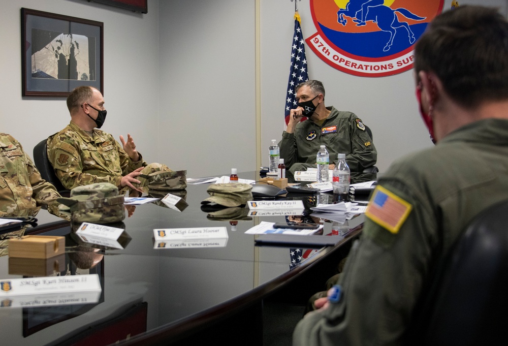 Mentorship, diversity in focus during 19th AF leadership visit
