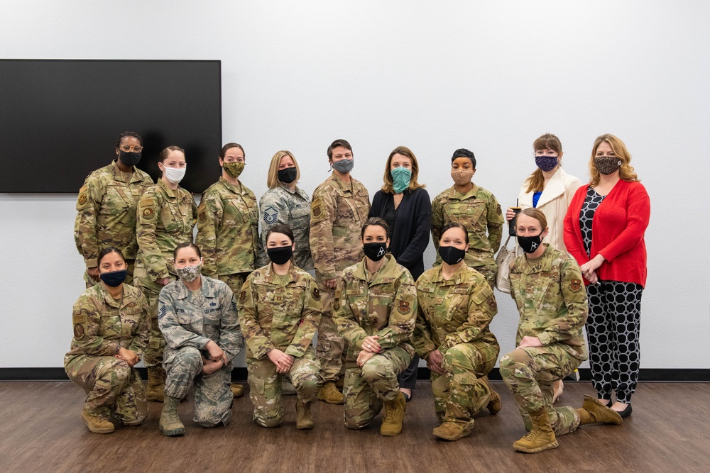 Mentorship, diversity in focus during 19th AF leadership visit