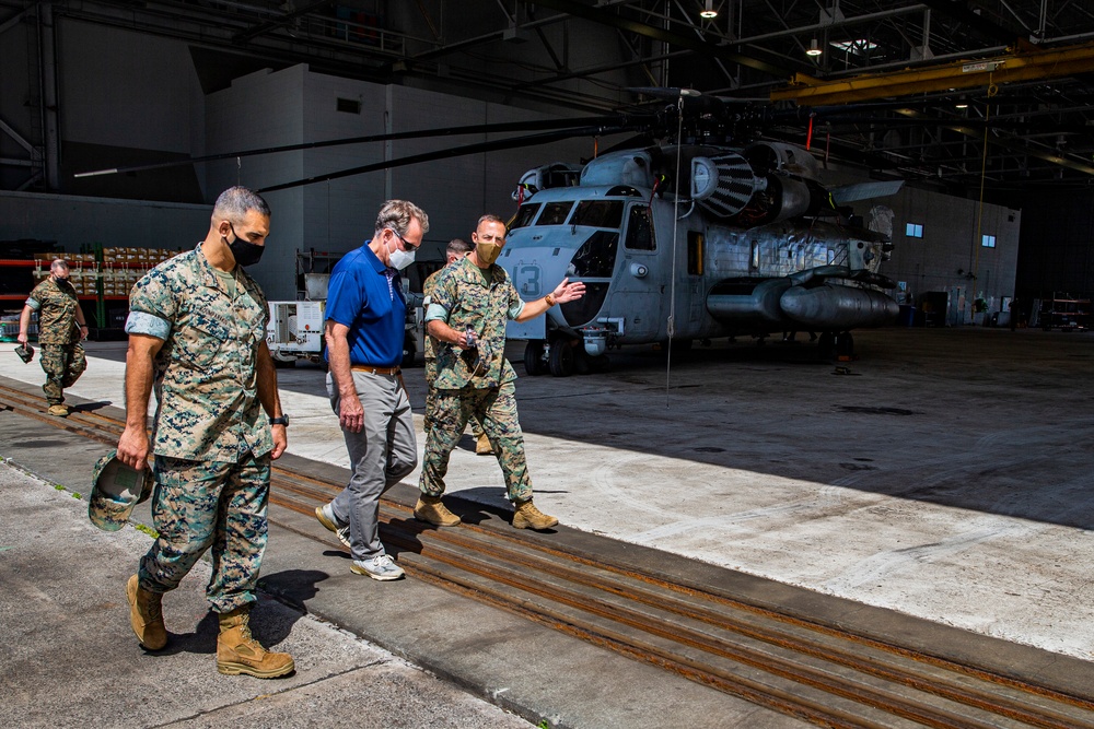 Congressman Edward Case visits MCBH