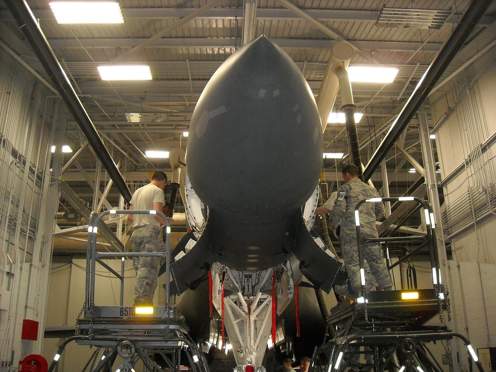 DLA Aviation awards engineering services order to improve B-1 bomber radar support