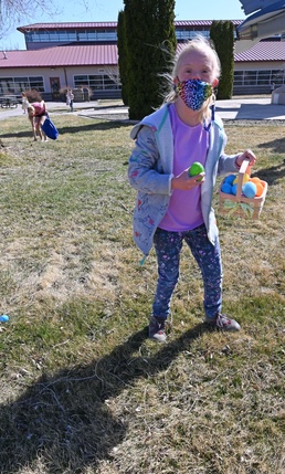 173rd AFRC hosts an egg hunt for Team Kingsley families