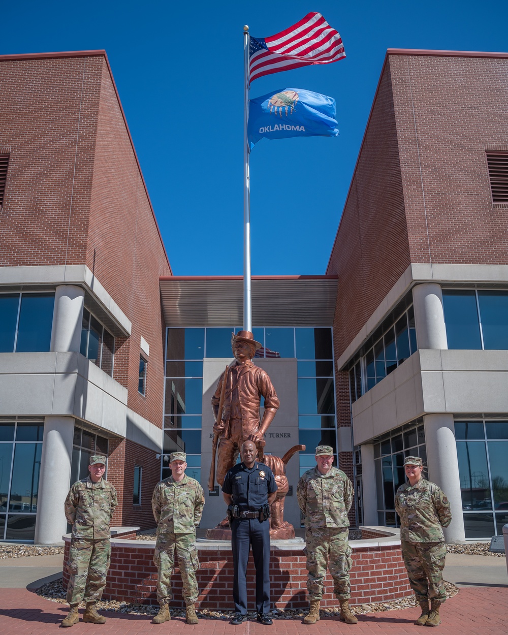 TPD Chief visits the 138th Fighter Wing