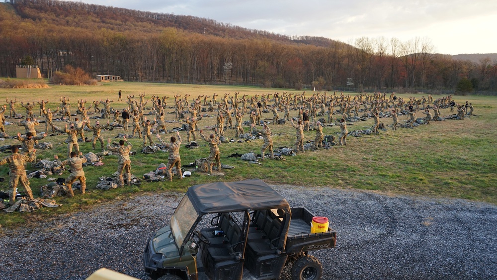 Air Assault School continues at Fort Indiantown Gap