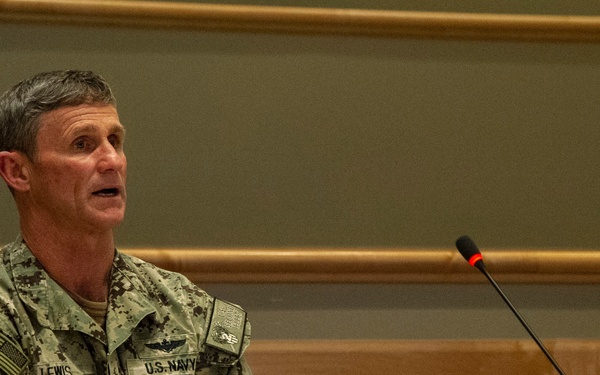 C2F Hosts Tri-Party Staff Talks with C6F and II MEF
