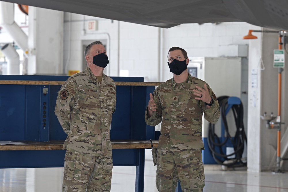 Lt. Gen. Webb visits the 33rd Fighter Wing
