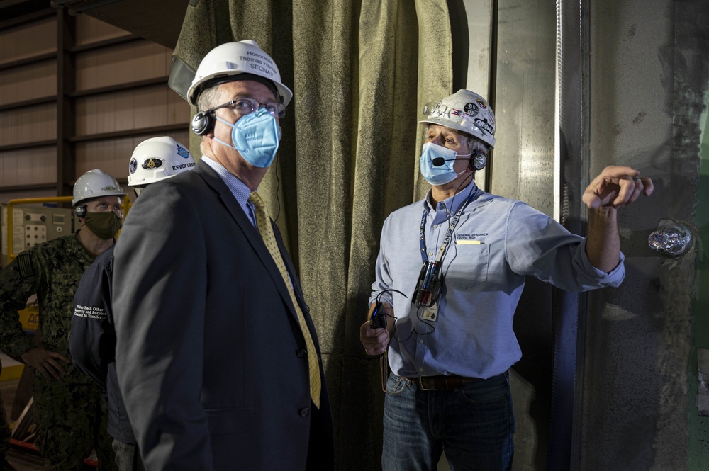 SECNAV Tours General Dynamics Electric Boat Quonset Point