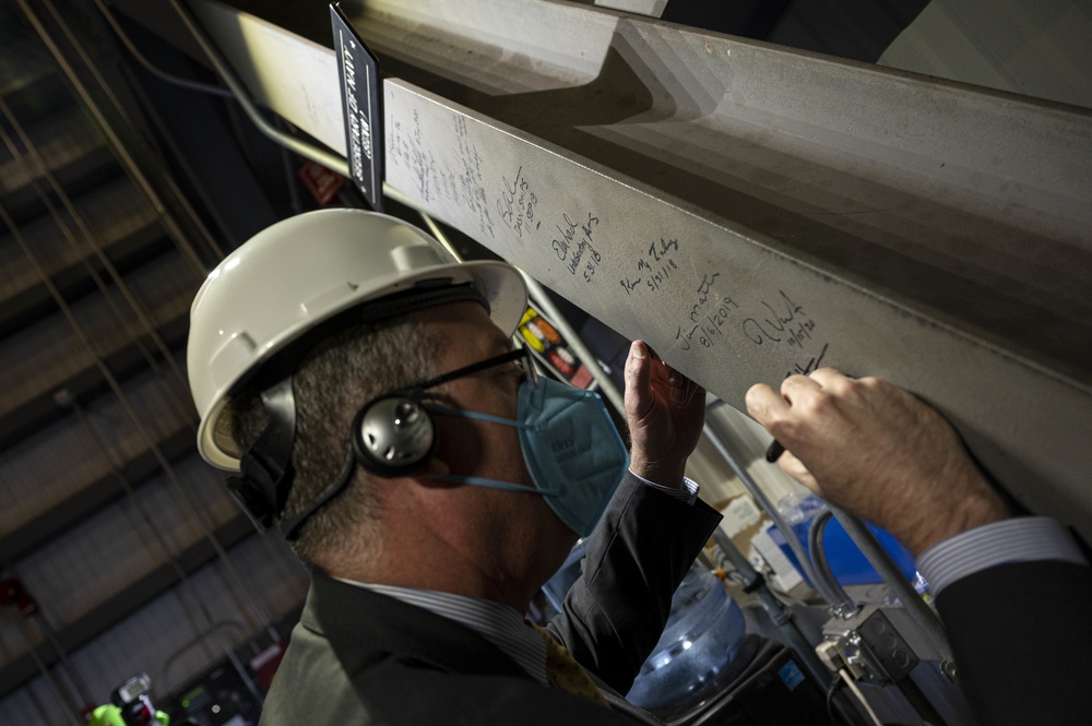 SECNAV Tours General Dynamics Electric Boat Quonset Point