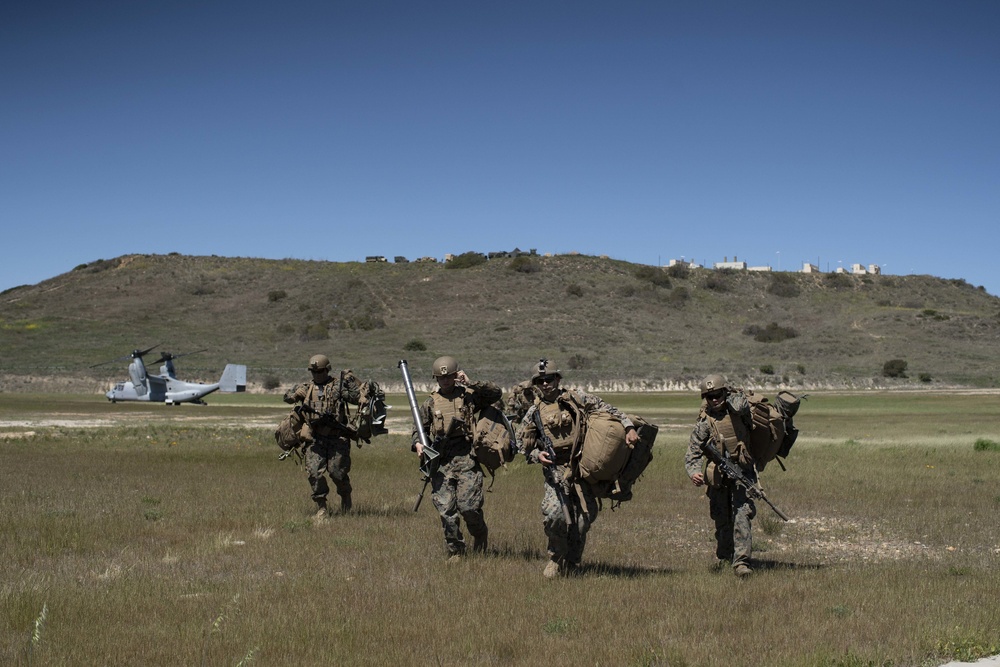 BLT 1/1 conducts simulated raid on Camp Pendleton