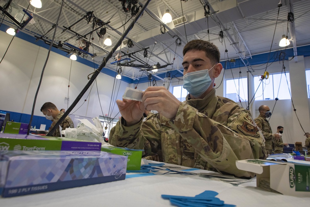 Pa. National Guard supports vaccination center n North Philadelphia