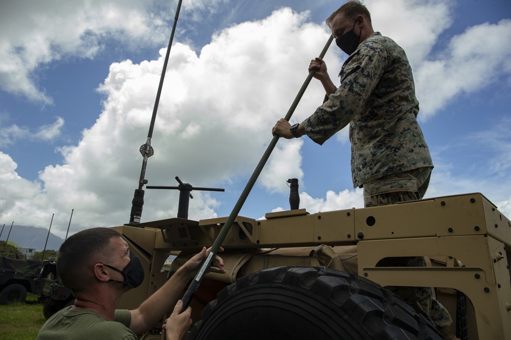 CLB-3 communications platoon conduct field training