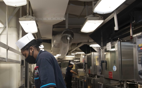 USS Ronald Reagan (CVN 76) Galley