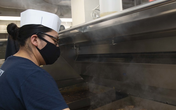 USS Ronald Reagan (CVN 76) Galley
