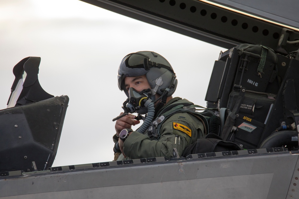 F-22 Raptors Depart MCAS Iwakuni