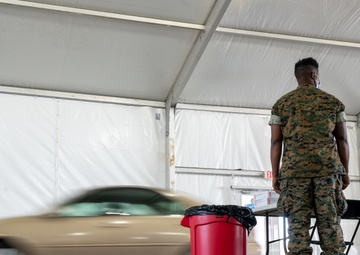 U.S. Sailors provide support at Memphis Community Vaccination Center