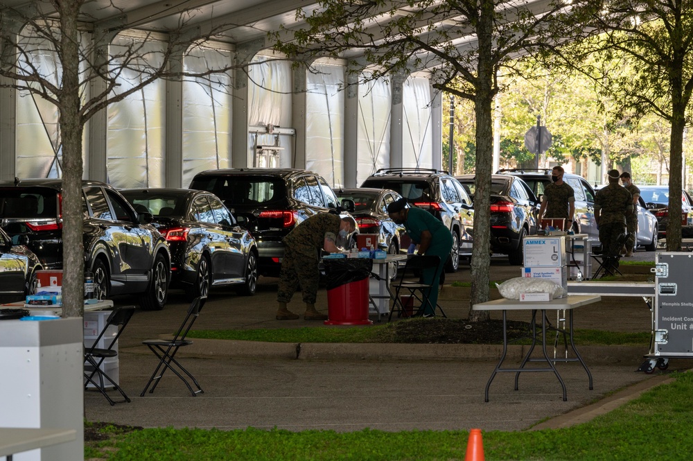 U.S. Sailors provide support at Memphis Community Vaccination Center