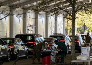 U.S. Sailors provide support at Memphis Community Vaccination Center