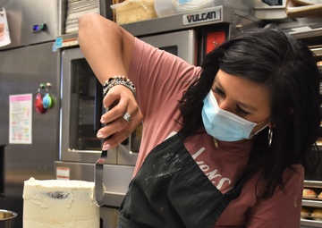 Abbie Cakes owner forms fresh ties with Army recruiting neighbors