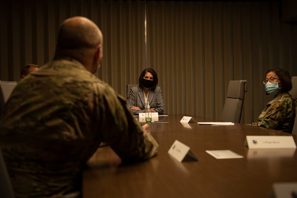 Nellis AFB hosts U.S. Senator for tour