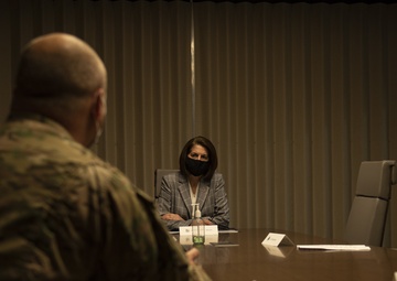 Nellis AFB hosts U.S. Senator for tour