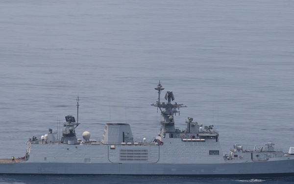 USS Somerset participates in exercise La Perouse 2021