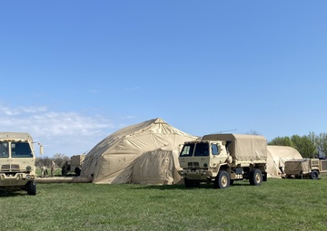 451st ESC Soldiers Conduct Rapid Deployment Training Exercise