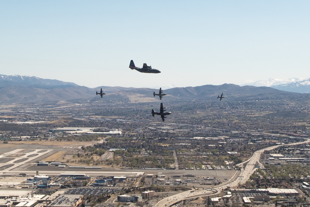 152nd Airlift Wing flies &quot;6-ship&quot; training mission