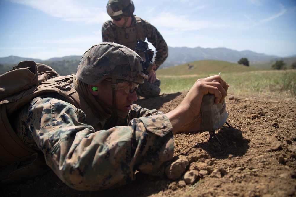 IMC Marines learn to emplace claymores