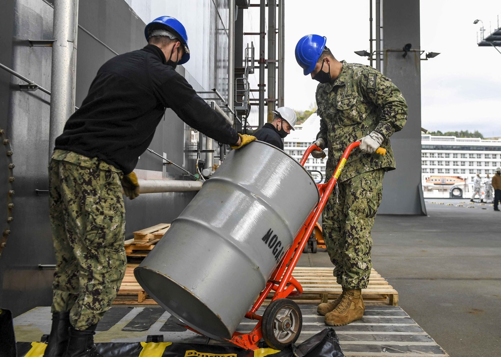 USS Hershel &quot;Woody&quot; Williams visits Croatia