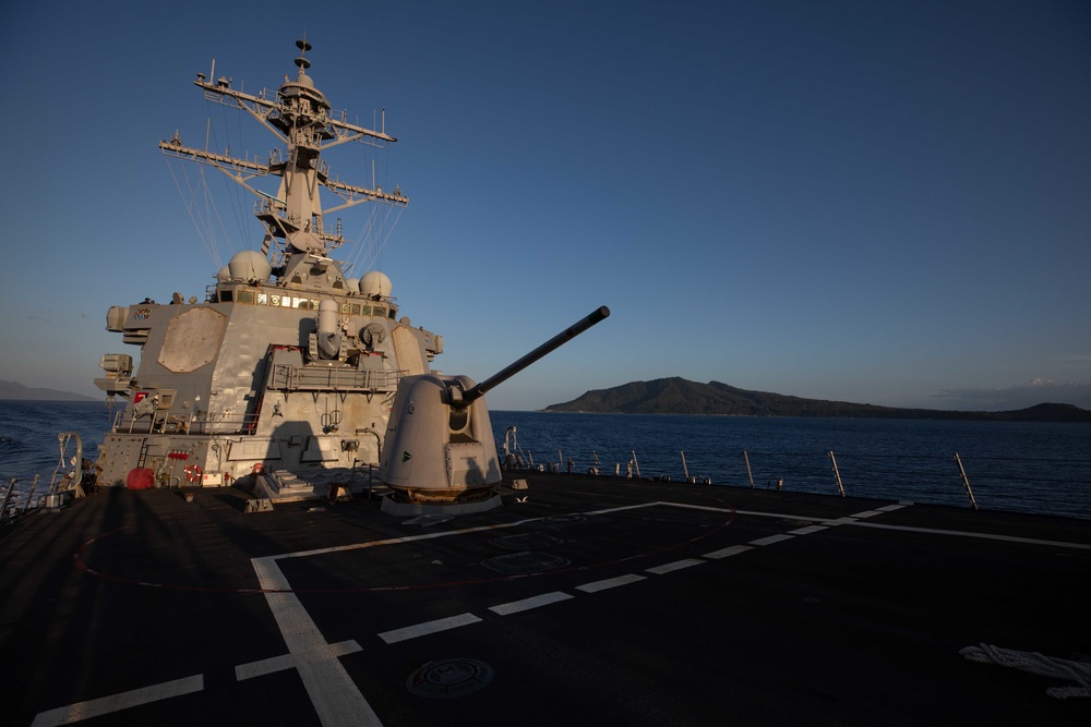 USS Barry transits through the San Bernardino Strait