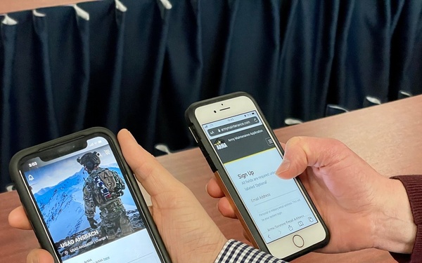 Two Army Apps available
