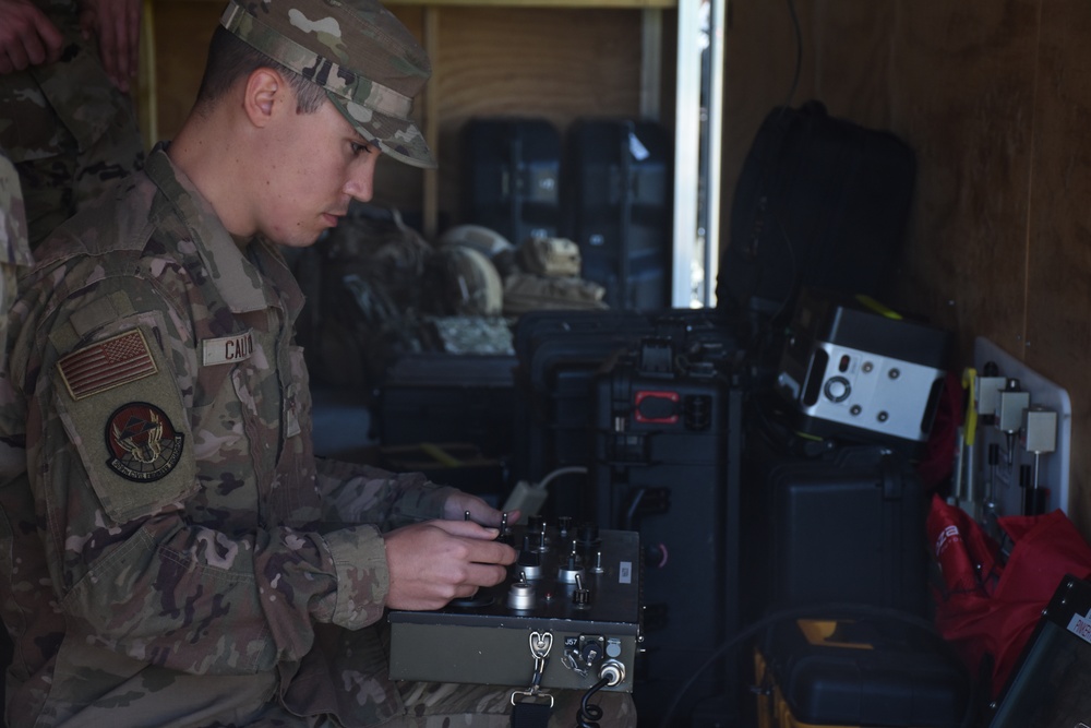 442d Fighter Wing and 509th Bomb Wing EOD conduct exercise with local law enforcement