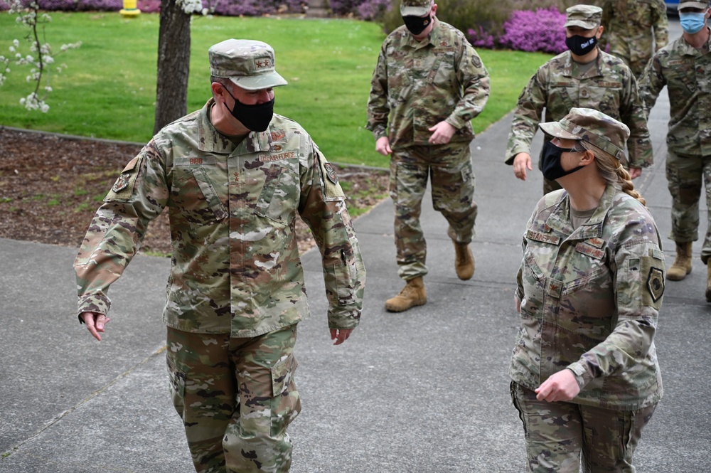 18th AF leadership visits America's Airlift Wing