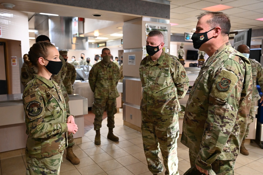 18th AF leadership visits America's Airlift Wing