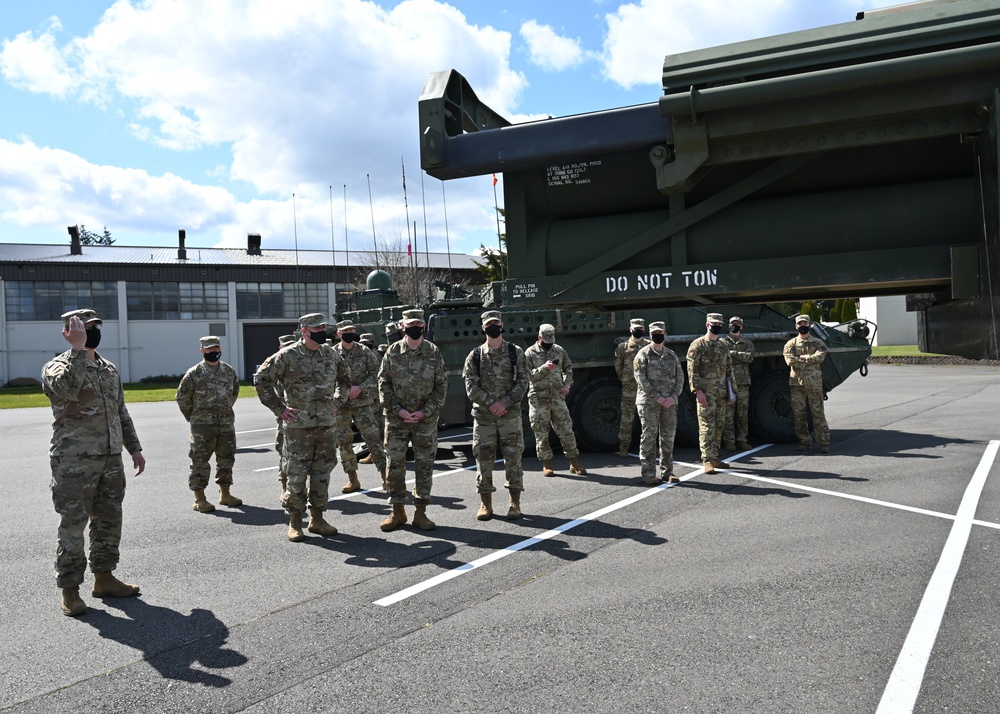 18th AF leadership visits America's Airlift Wing