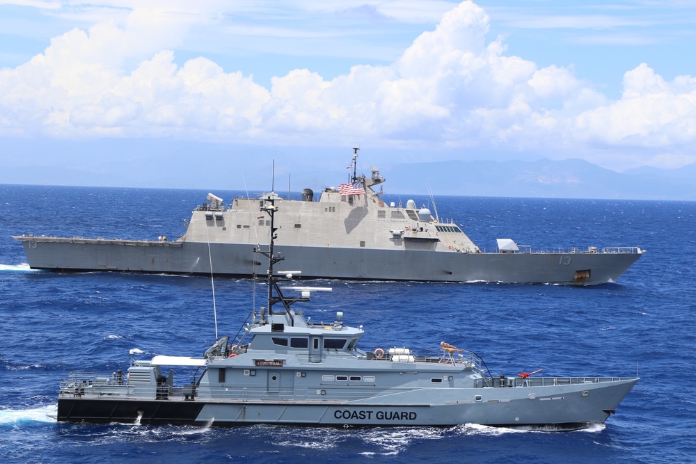 USS Wichita (LCS 13) and Jamaica Defence Force Coast Guard patrol vessel HMJS Cornwall conduct a live-fire exercise