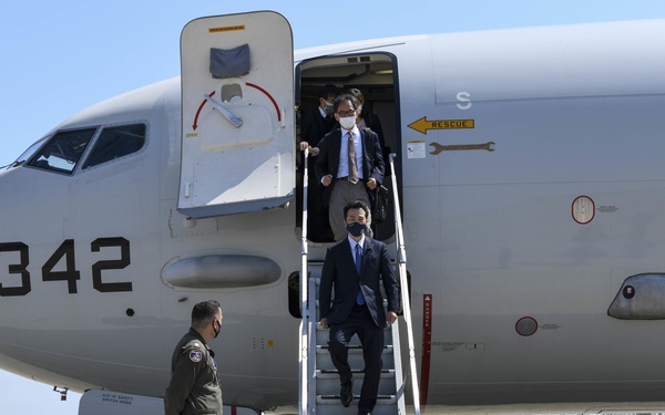 Ministry of Foreign Affairs of Japan Visits Misawa Air Base