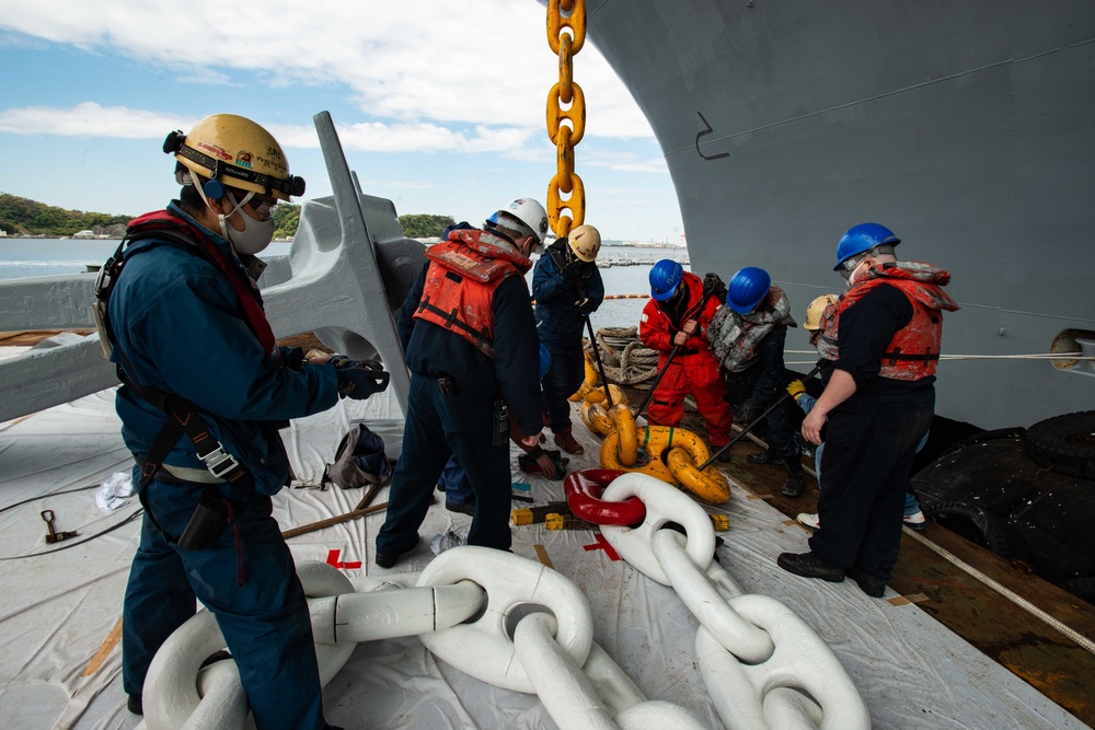 USS Ronald Reagan (CVN 76) Reinstalls the Portside Anchor