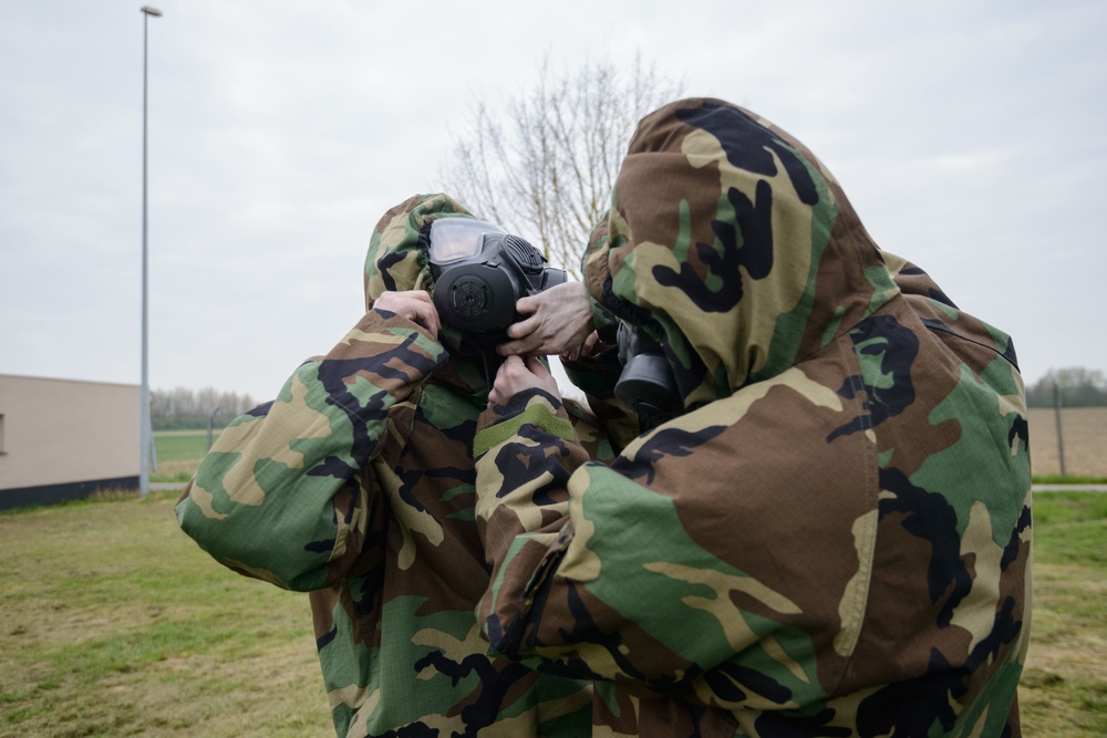 39th SSB Soldiers practice CBRN and mask confidence training