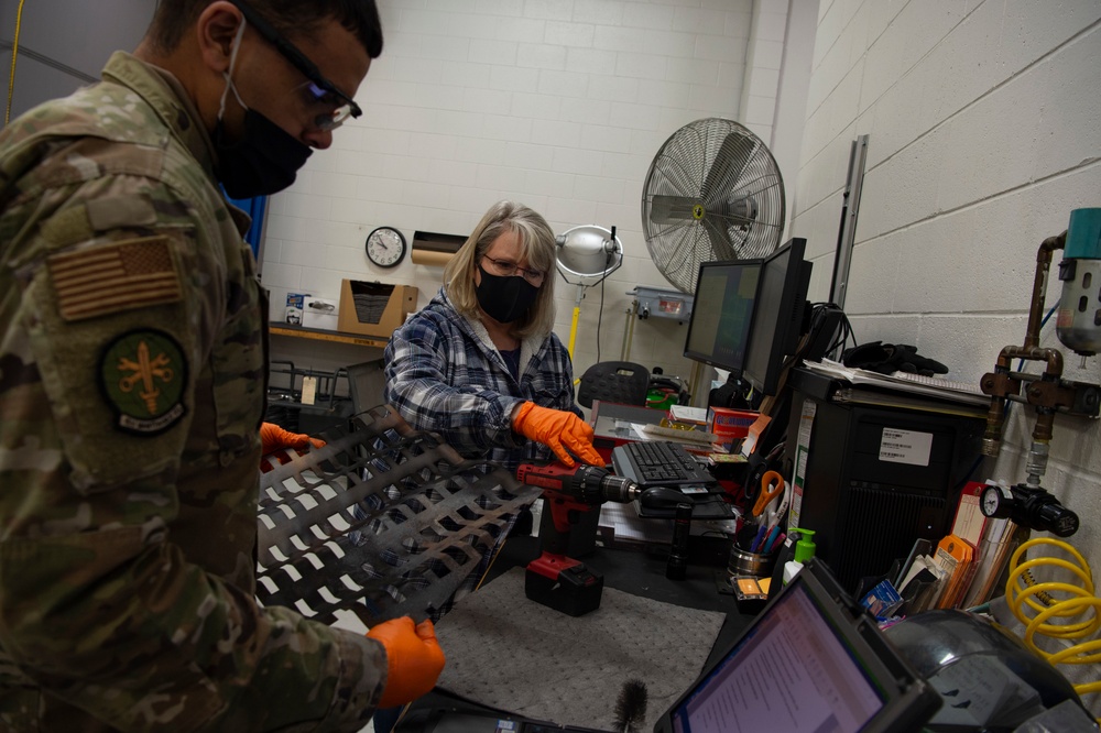 AGE Airmen help keep C-17s young