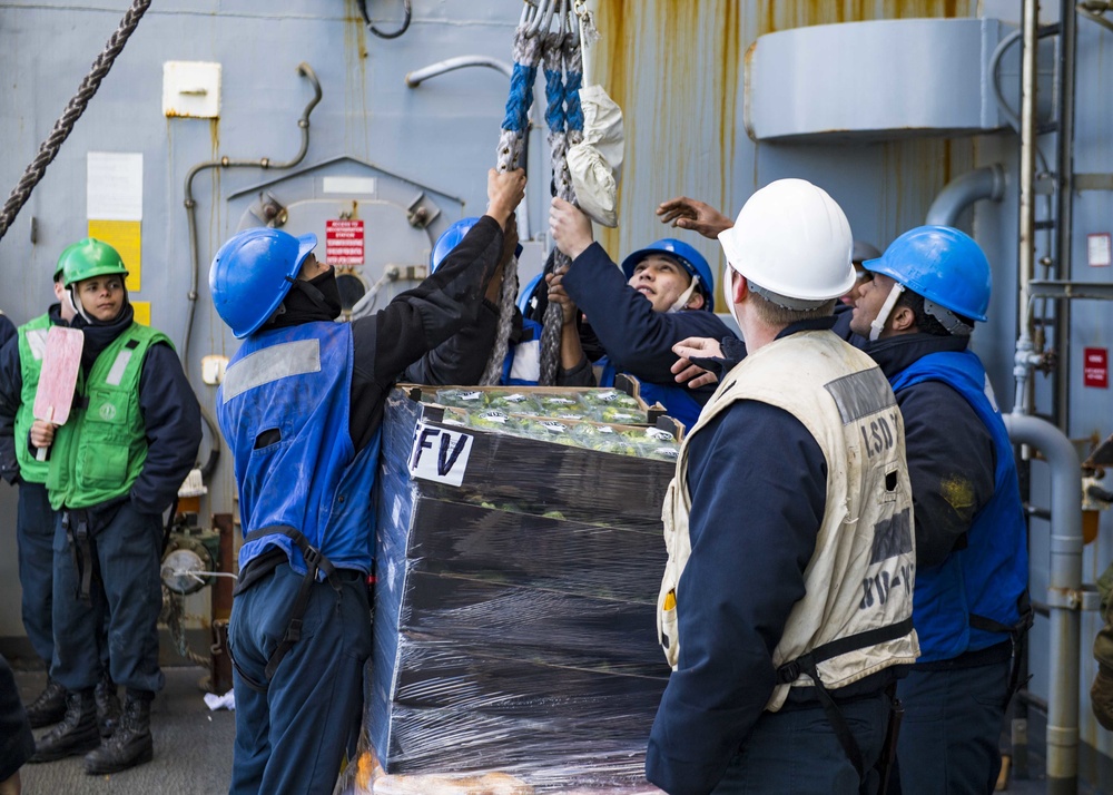 Carter Hall Conducts RAS with Supply